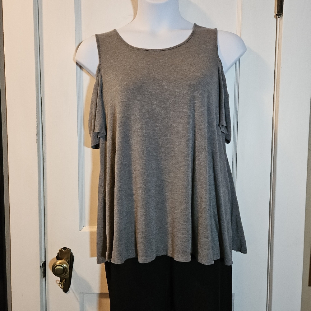 Elle Women's Cold Shoulder Swing Top Grey - Size Large